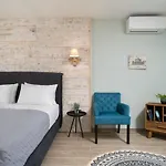 Mon Avis Boutique Hotel *